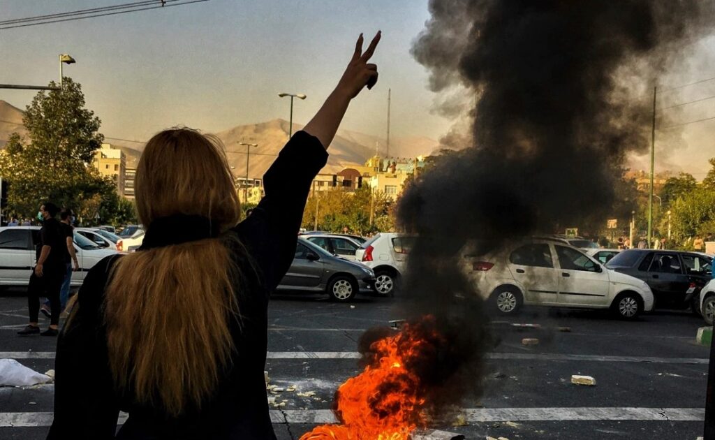 و انقلاب برابری طلبانه مردم ایران