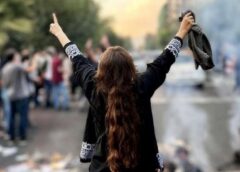 مبارزه برای آزادی زنان امر احاد جامعه است