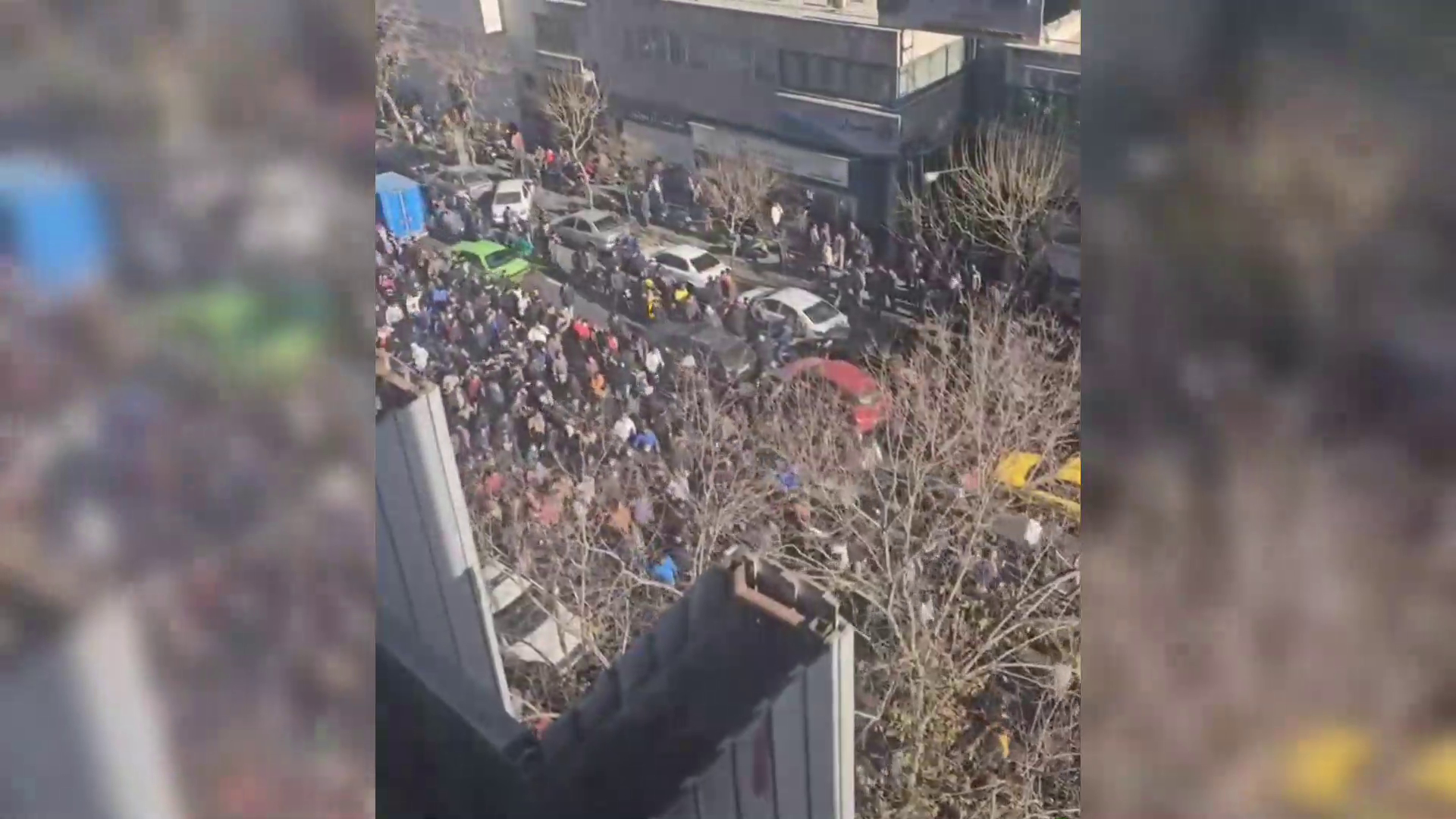 تهران؛ گسترش دامنه اعتراضات در پایتخت؛ بازار «سعدی» هم به اعتصاب پیوست